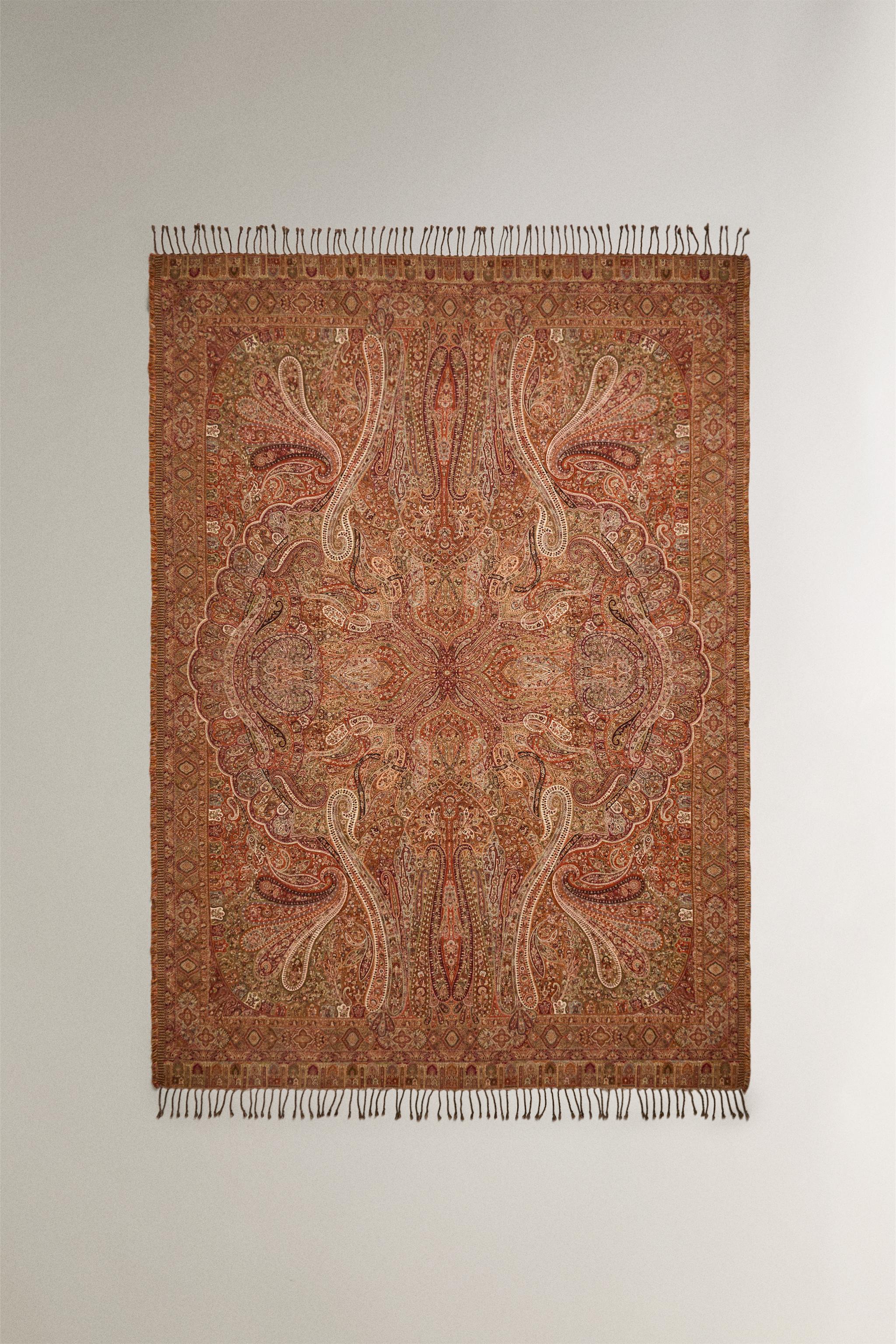 PAISLEY JACQUARD BLANKET